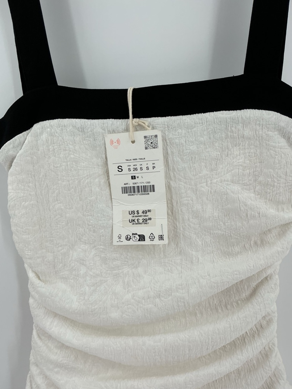 Zara textured balloon mini dress featuring black contrast straps. Small - Picture 6 of 7